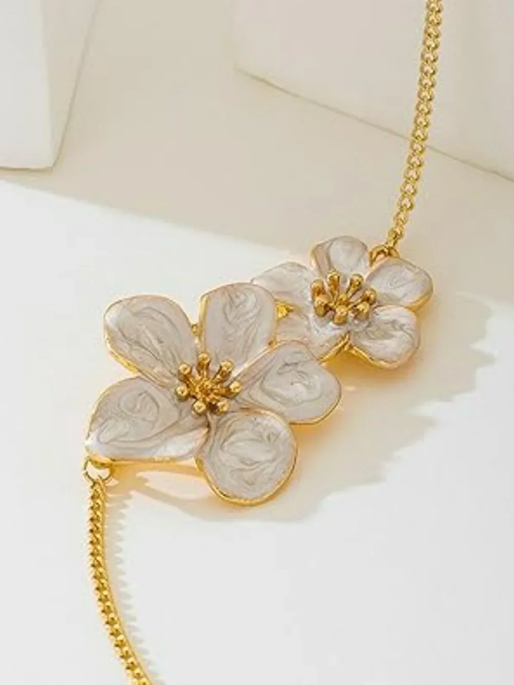 NEW Flower Necklace Floral Double Pendant Flower Statement Choker Gold‎ Tone